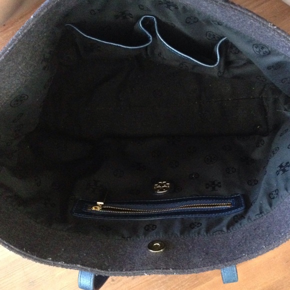 Real Tory burch purse only used twice - Picture 3 of 4