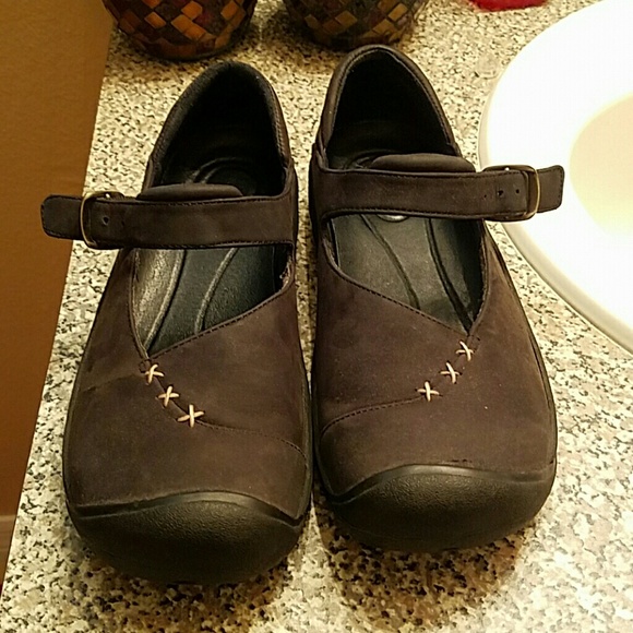 BLACK KEEN SHOES