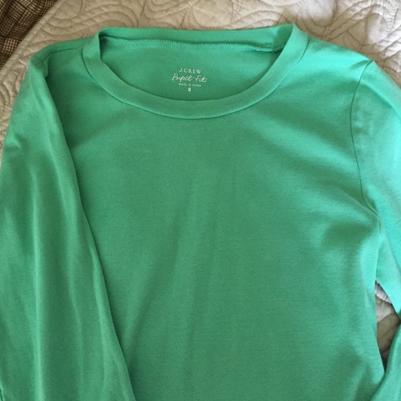 J. Crew Tops - Top J.Crew perfect fit longsleeve Tee