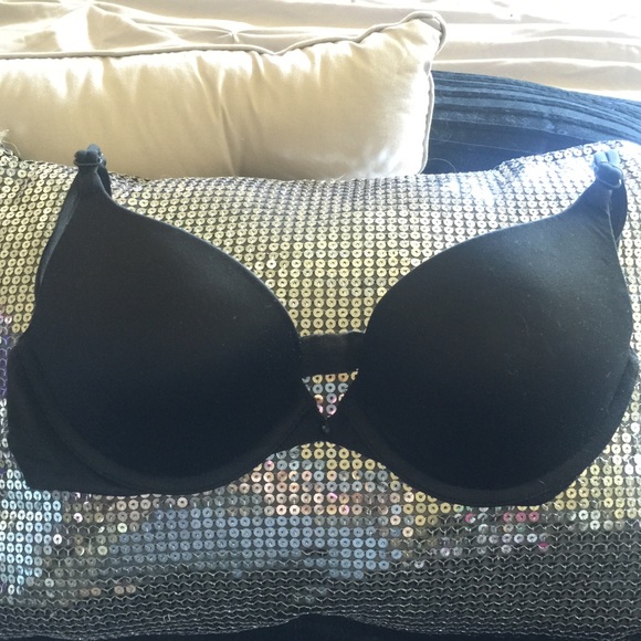 Victoria's Secret original Very Sexy® push-up bra!