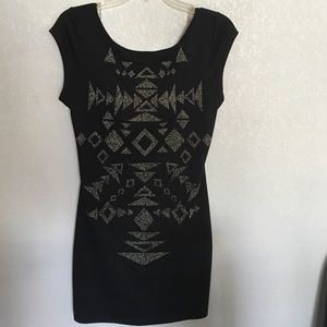 🎈 today only 🎈Short petite dress with designs