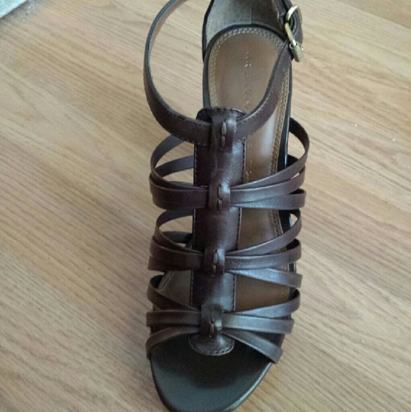 Banana Republic leather sandal heels - Picture 2 of 4