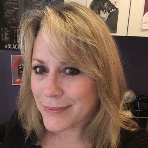 Meet your Posher, Julie