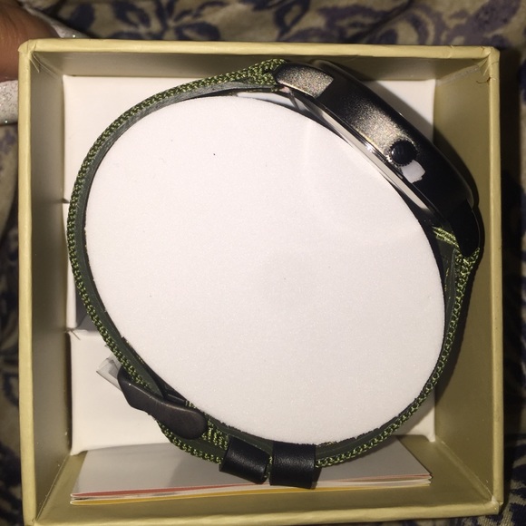 Watch - Picture 2 of 4