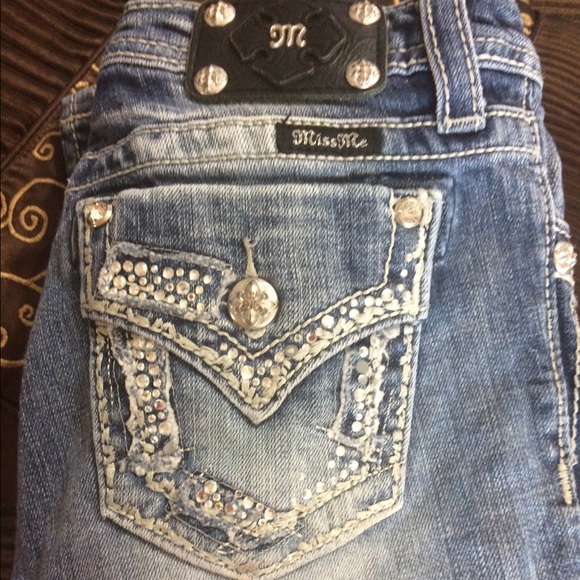 SOLD🚫🚫🚫Girls miss me jeans!
