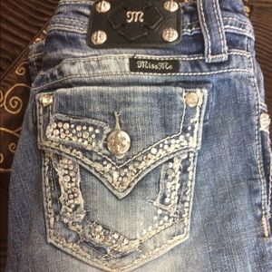 SOLD🚫🚫🚫Girls miss me jeans!