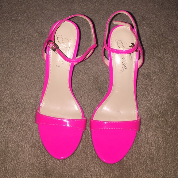 Heels - Picture 1 of 2