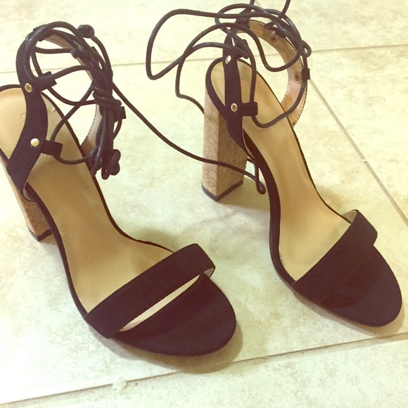 Chunky heel lace up sandal. ❌SOLD❌