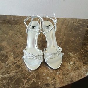 Shiekh silver high heels