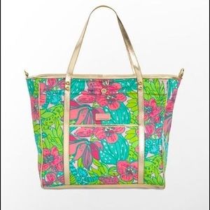 Lilly Pulitzer Resort travel bag