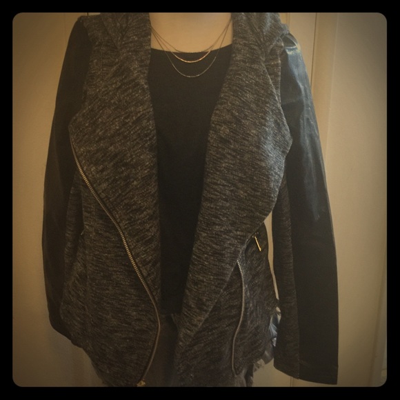 Express Jacket. Blended gray melange & pleather L