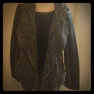 Express Jacket. Blended gray melange & pleather L