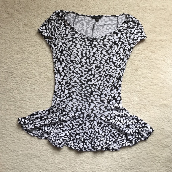 Guess Tops - Beautiful peplum Guess top!