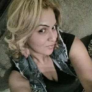 Meet your Posher, Mercedes