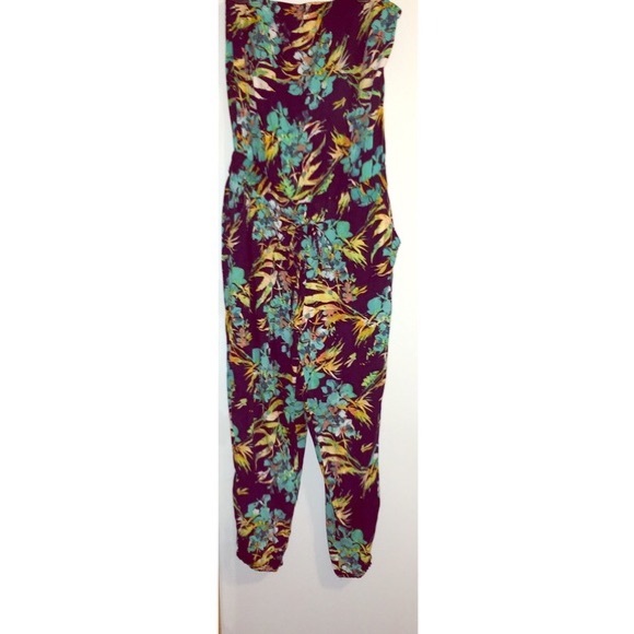 BLUE TROPIC STRAPLESS ROMPER 💐