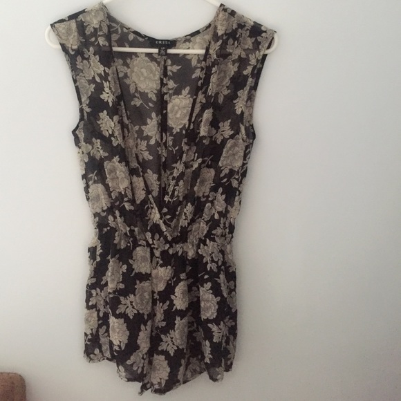 Other - Black and white floral romper