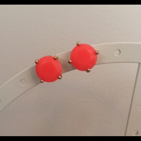 Kate spade two earrings paired