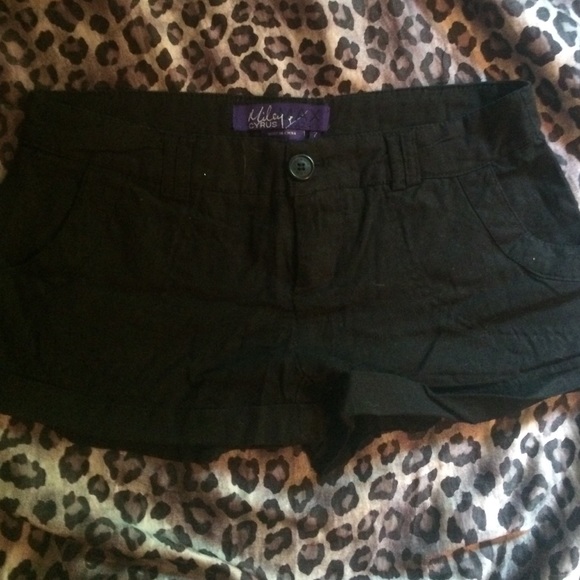Miley Cyrus Shorts - Picture 3 of 3
