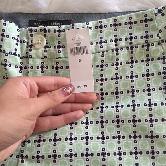 Banana Republic Pants - Banana Republic Mint Shorts