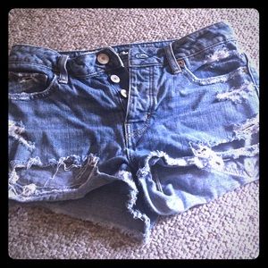 American Eagle destroyed jean shorts