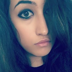 Meet your Posher, Gabi