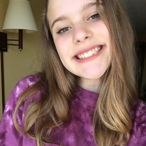 Meet your Posher, Alexia