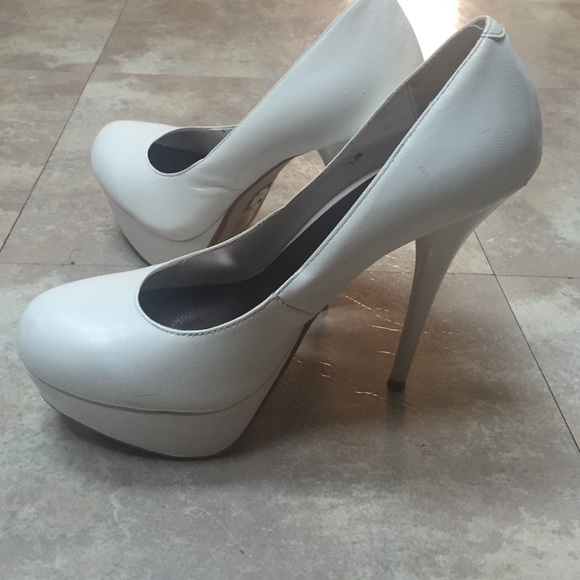 White Pumps - Picture 2 of 3
