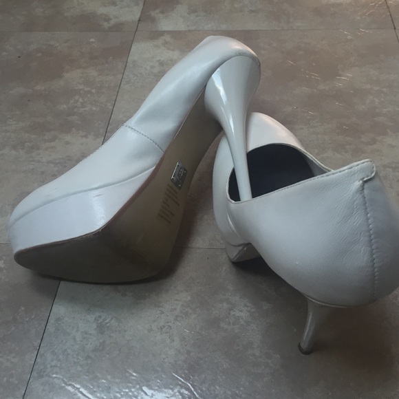 White Pumps - Picture 3 of 3