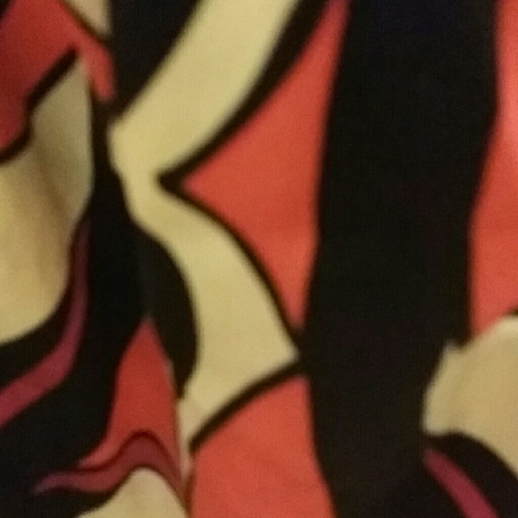 2b BEBE Top - Picture 3 of 4