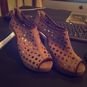 Sexy Nude & Brown caged Heels 👠