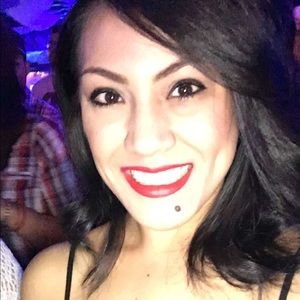 Meet your Posher, Hilda