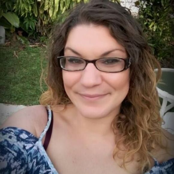Meet your Posher, Erica - Picture 1 of 1