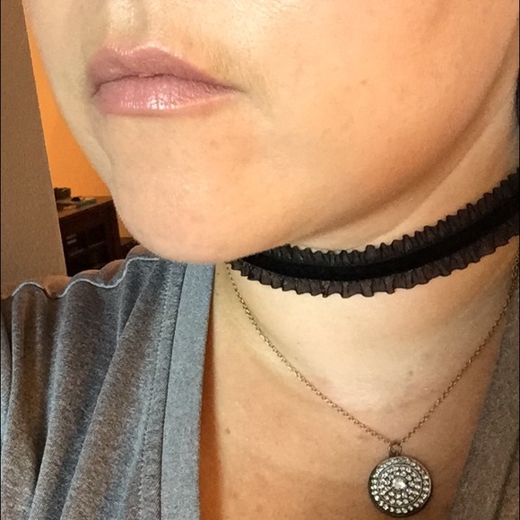 Elegant Black Trim Choker