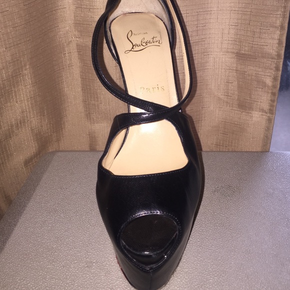 Christian Louboutin Black Exagona Pumps - Picture 4 of 4