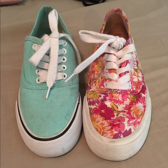 Shoe bundle - Picture 2 of 2