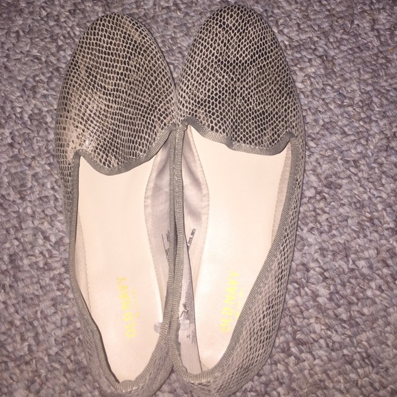 Old Navy snake skin flat
