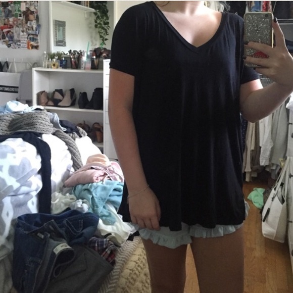 Brandy Melville Tops - Brandy Melville black tee