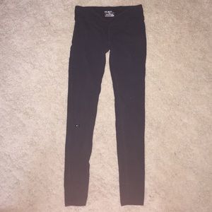 Black under armor leggings