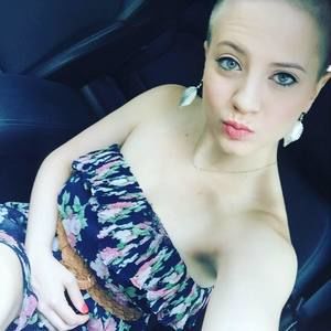 Meet your Posher, Casey