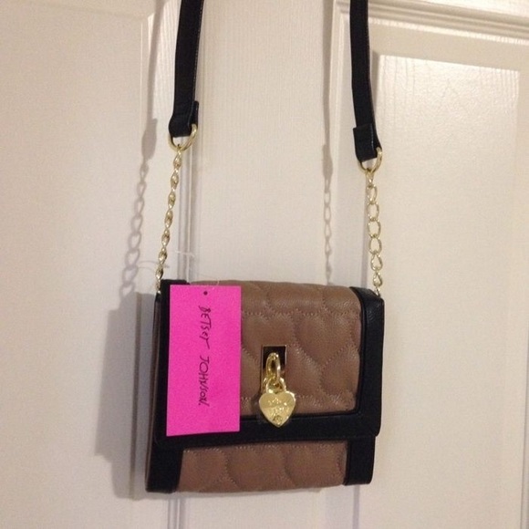 Betsey Johnson Handbags - 1 HR SALE❗️NWT Betsey Johnson Adorable Purse!