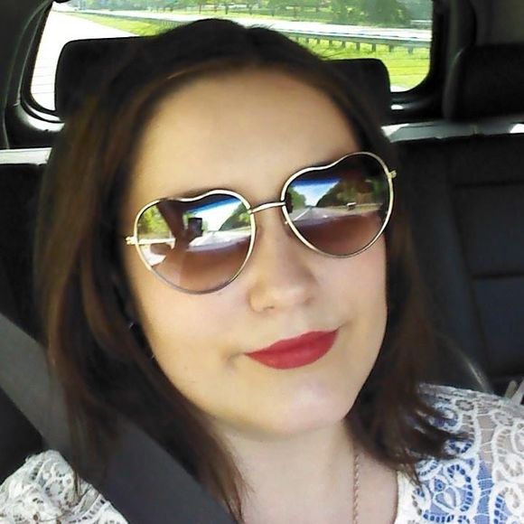 Meet your Posher, Heather