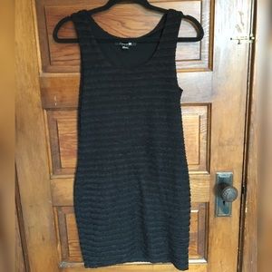 Black bodycon dress