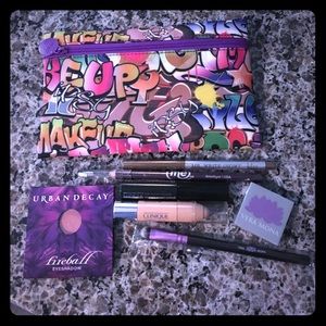 Glam up those eyes set!