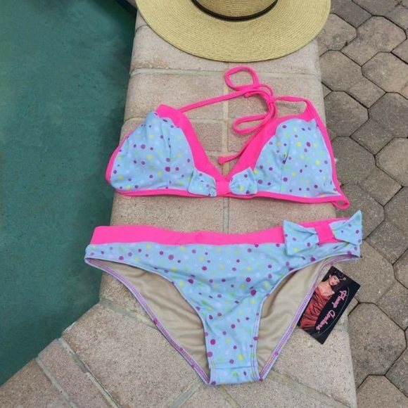 SALE 🎉HP!!🎉 Pin-up couture polkadot bathing suit
