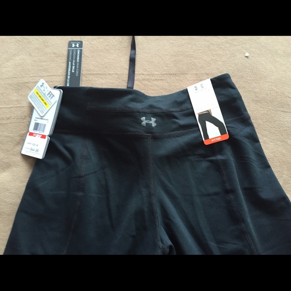 🆕 Under Armour Flattering Capris