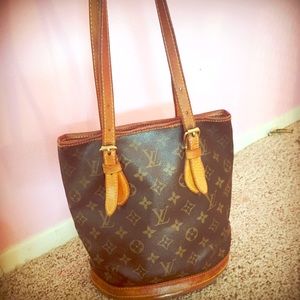 Sold🔴Authentic Louis Vuitton bucket bag