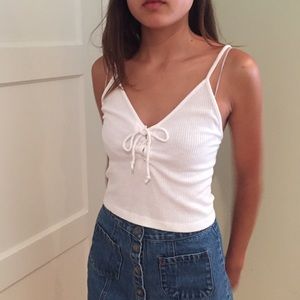 White Brandy Melville strapped tank w/tie
