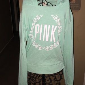 VS PINK sweater 🎉