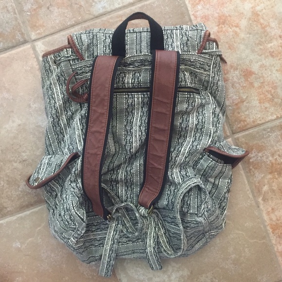Urban Outfitters Backpack - Picture 2 of 3