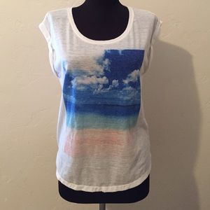 M American Eagle graphic tee